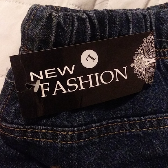 Jean - Picture 4 of 4